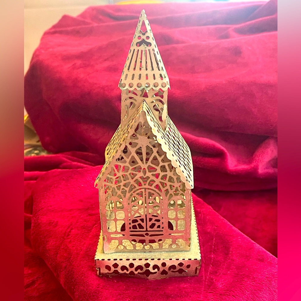 Delicate Cut Brass Filigree Church Votive/Tea Light Holder Made In Hong Kong 7”